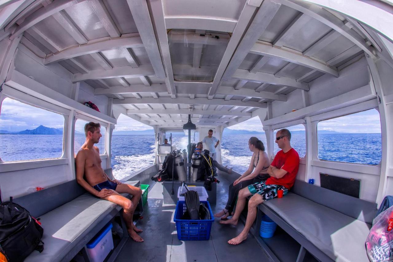 Murex Dive Resort Manado Extérieur photo