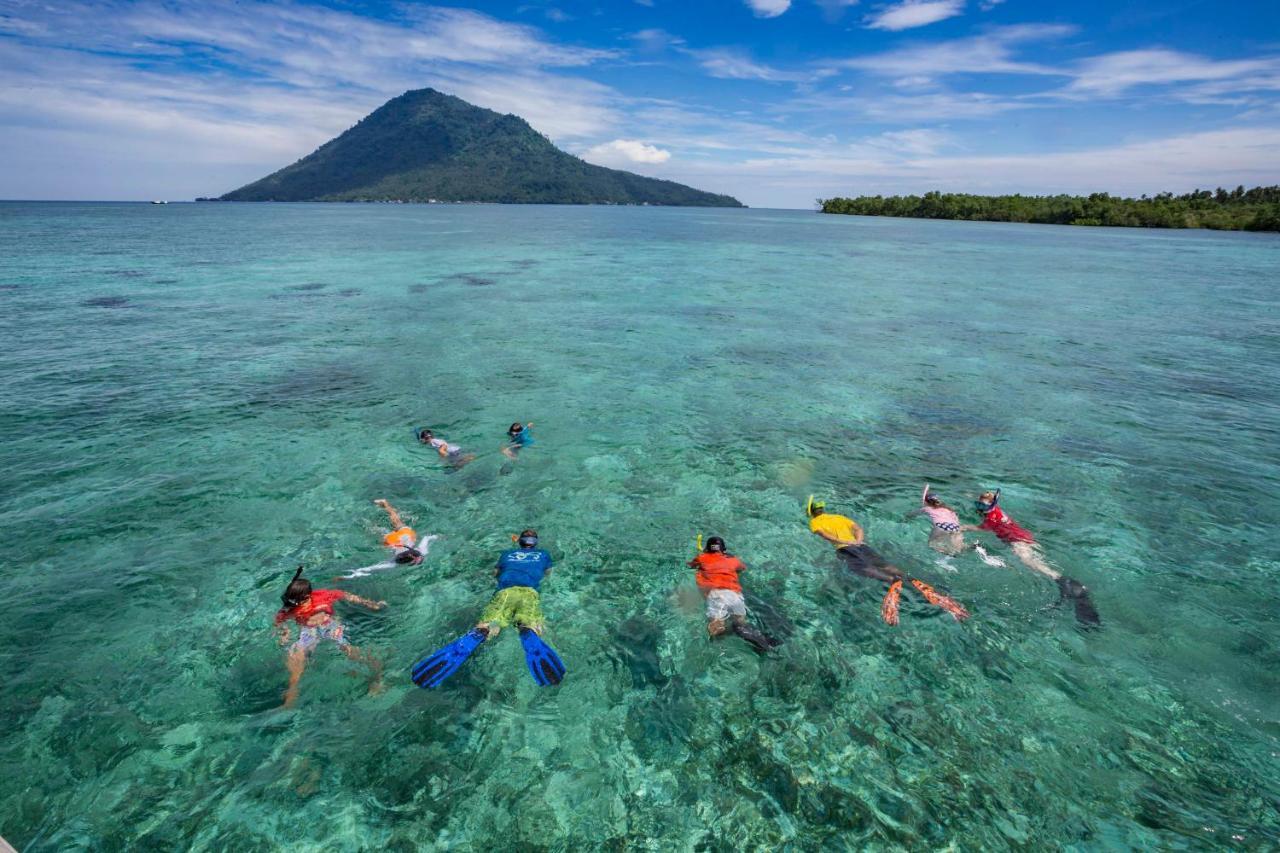 Murex Dive Resort Manado Extérieur photo